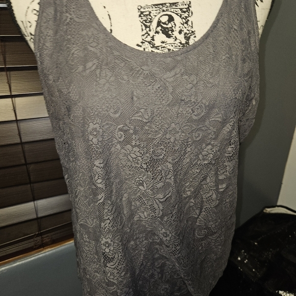 Loft Outlets Womans Gray Tank Top Size L - Picture 3 of 12